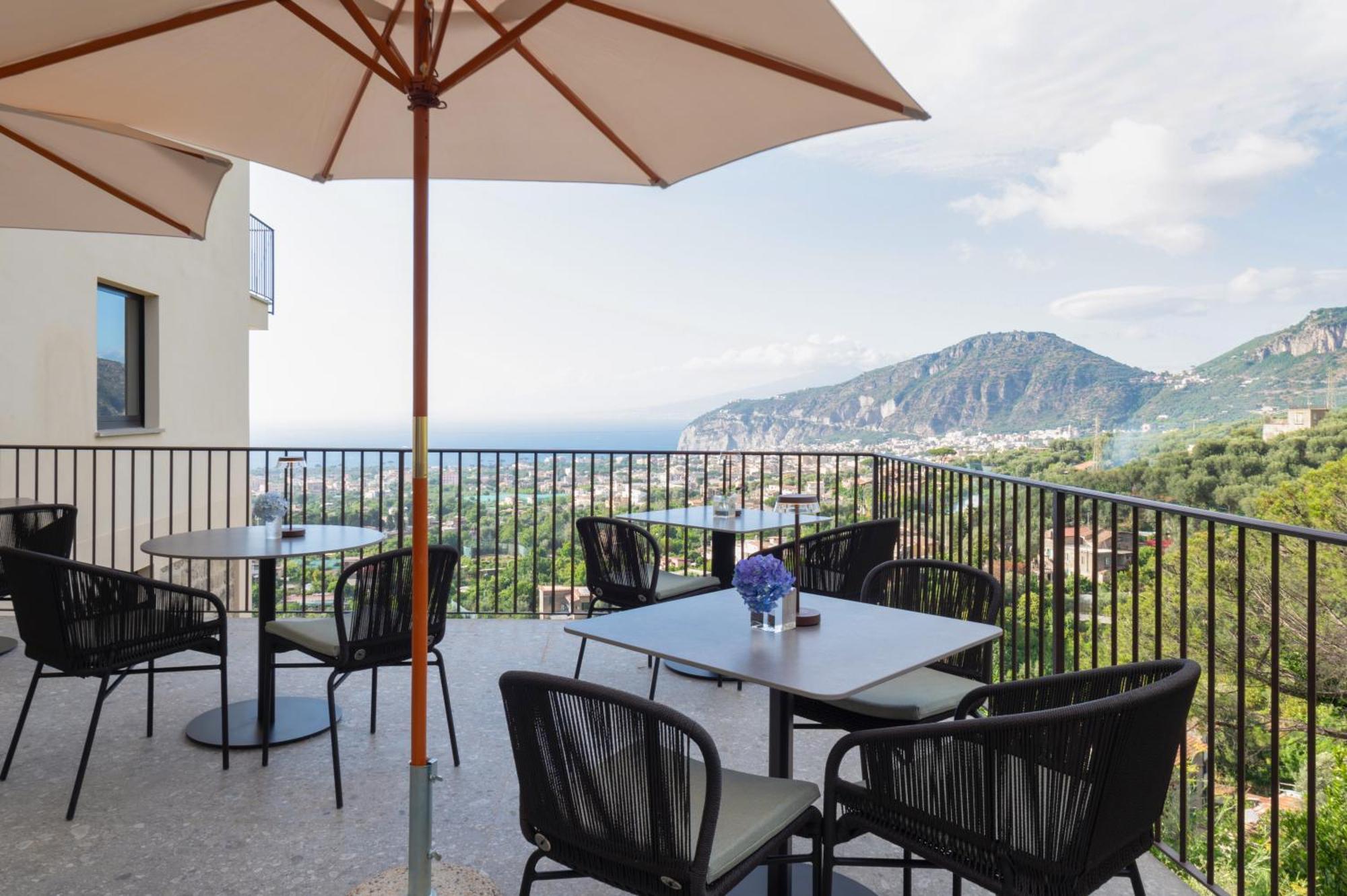 Caruso Sea View Hotel Sorrento Exterior photo