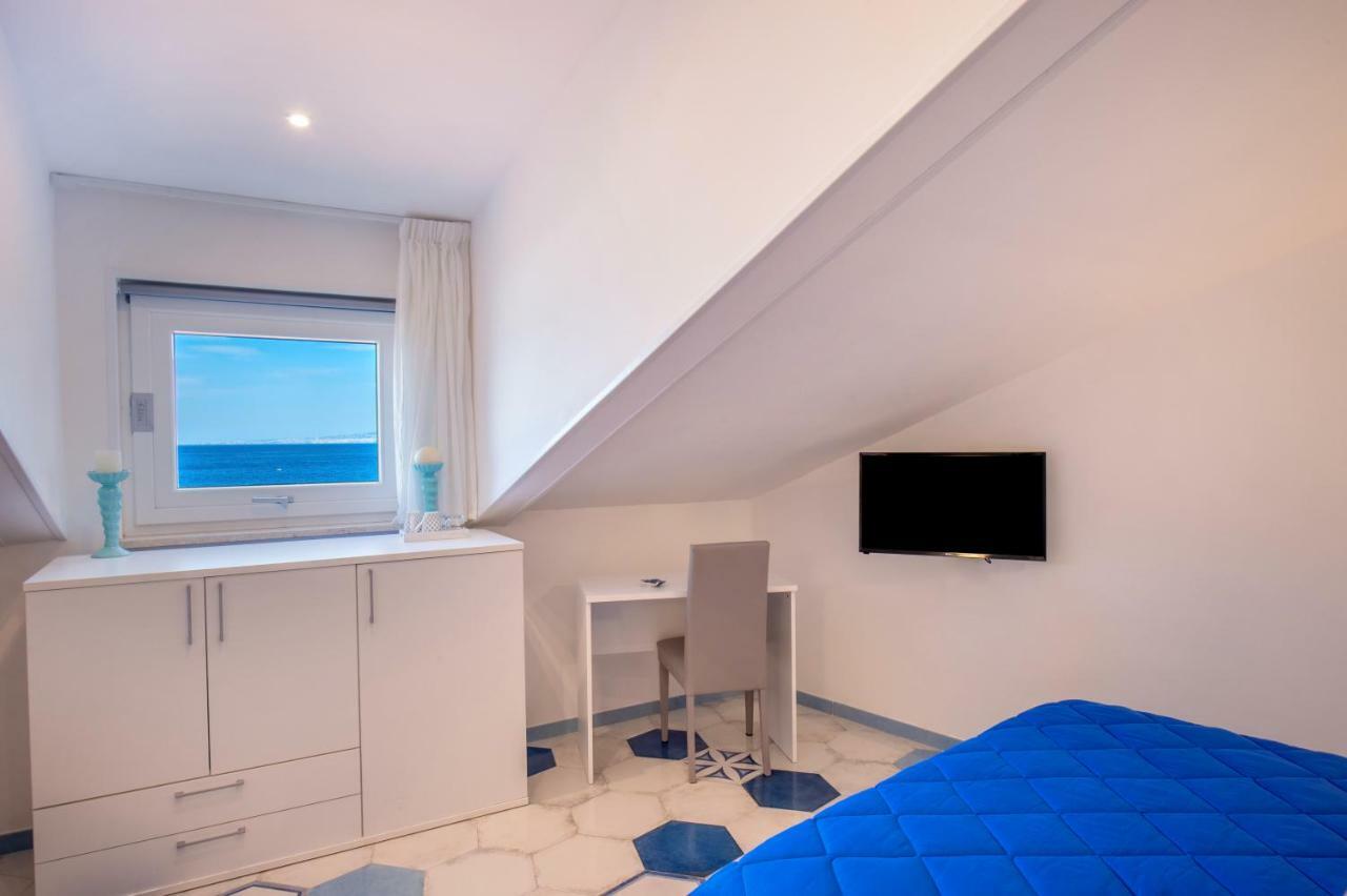 Caruso Sea View Hotel Sorrento Exterior photo